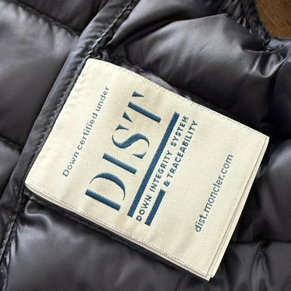 Moncler authentic Liane Gilet navy blue fitted girls down vest size 8A - Picture 9 of 10